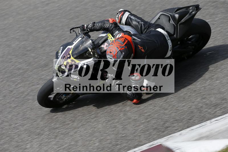 /10 20.04.2026  Pluess Moto Sport ADR/Freies Fahren/33